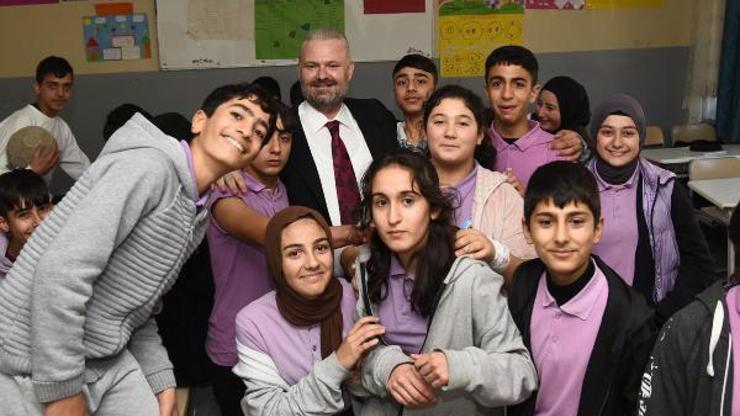 Menemende öğrencilere Dijital Eğitim Platformu desteği