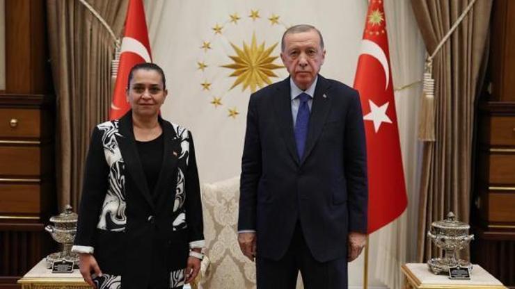 AK Partide Kadın Kolları Özboza emanet