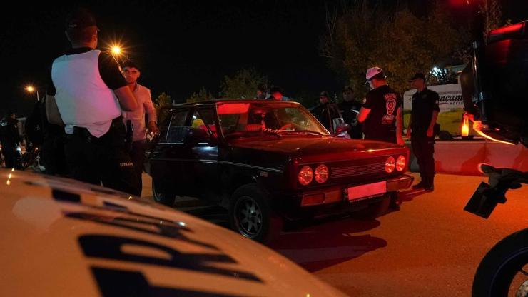 Ankarada trafik uygulaması; 110 araç trafikten men edildi
