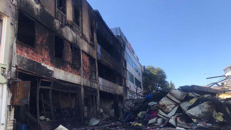 Sünger fabrikasındaki yangında can kaybı 3e çıktı