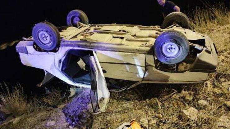 Bitliste otomobil şarampole devrildi: 3 yaralı
