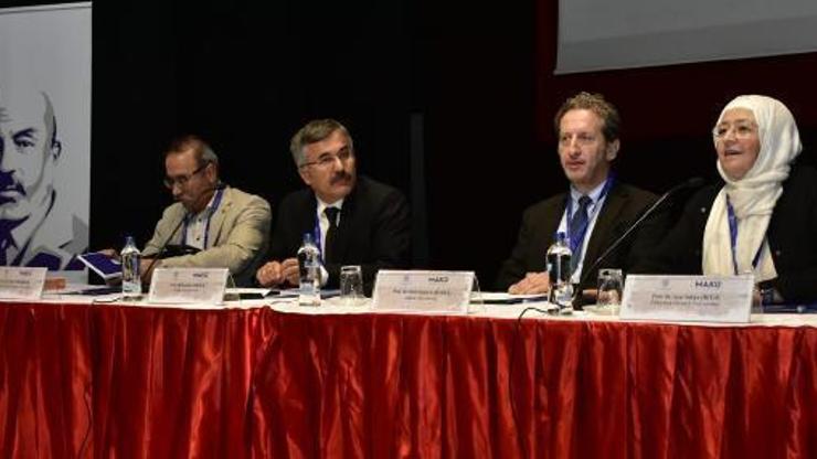 MAKÜ’de Kınalızade Siyaset ve Ahlak Paneli gerçekleştirildi