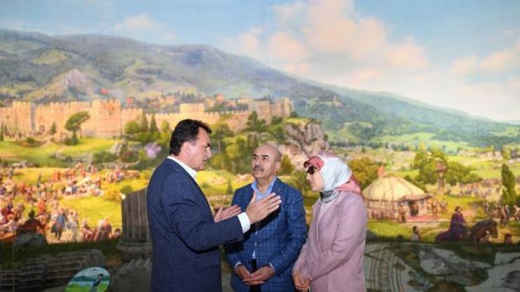 Vali Demirtaş, Fetih Müzesi’ni ziyaret etti