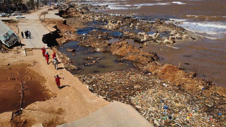 Libyadaki sel felaketi sonrası 8 yetkiliye tutuklama