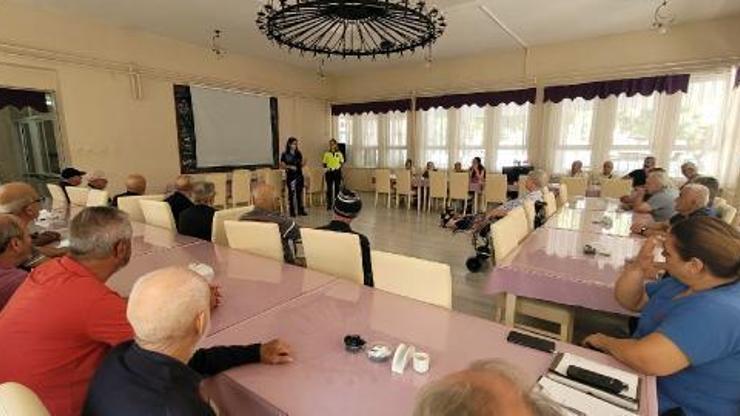 Huzurevi sakinleri, kaza ve dolandırıcılık konularında uyarıldı