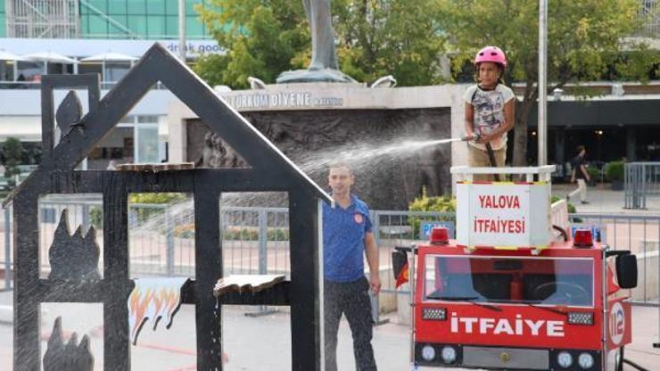 Yalova’da öğrencilere itfaiye parkuru eğitimi verildi
