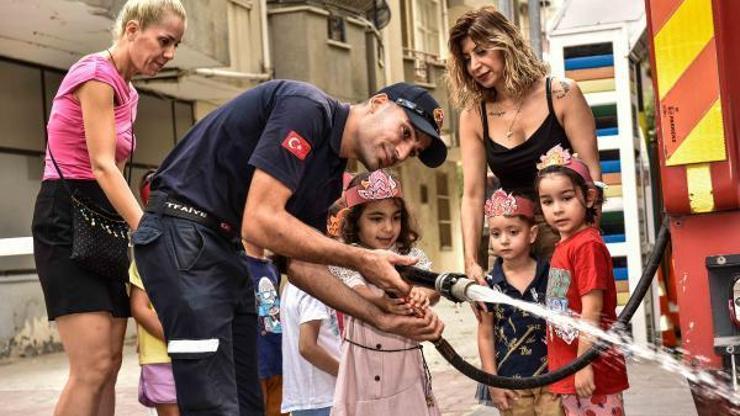 Büyükşehir İtfaiyesi gündüz bakımevlerindeki çocuklarla buluştu