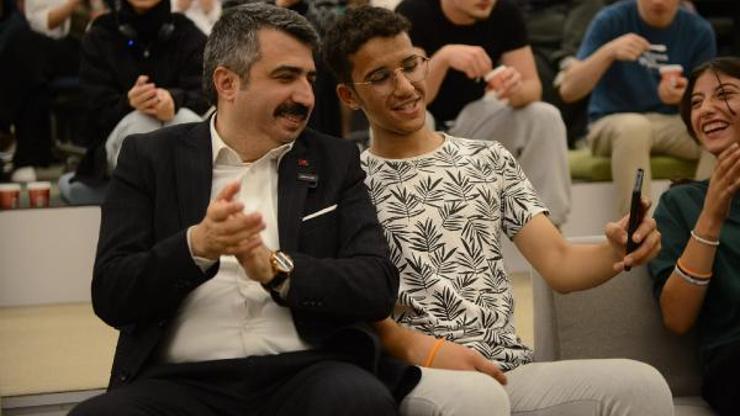 Başkan Yılmaz, üniversiteyi kazanan öğrencilerle buluştu
