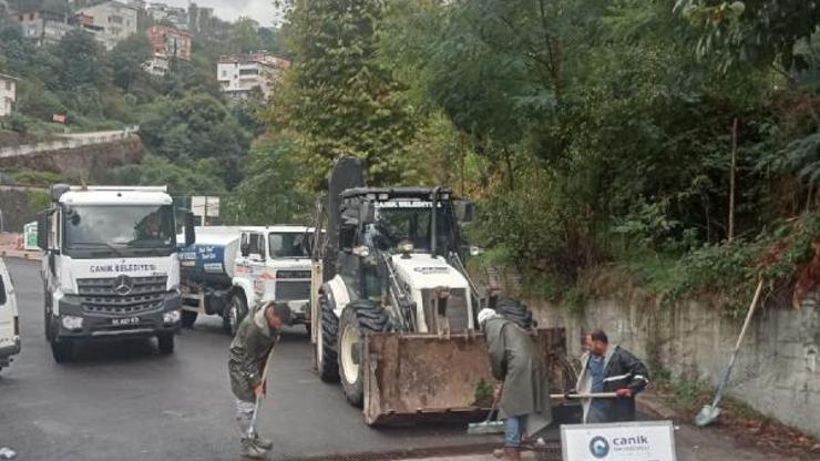 Canik’te sağanak yağışa karşı yoğun çalışma