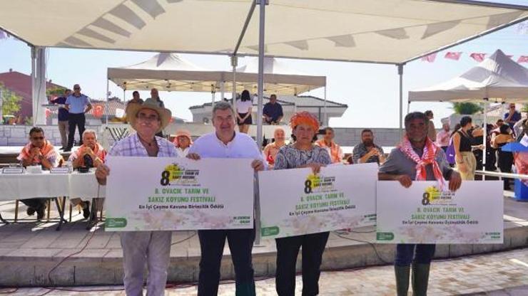 Sakız güzelleri yarıştı, en iyi Çeşme Kavunu seçildi
