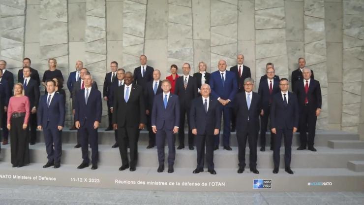 Bakan Güler, NATO Savunma Bakanları Toplantısı ikinci gün oturumuna katıldı