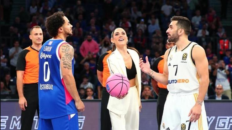 Pembe Top, Cansu Derenin elinden havalandı