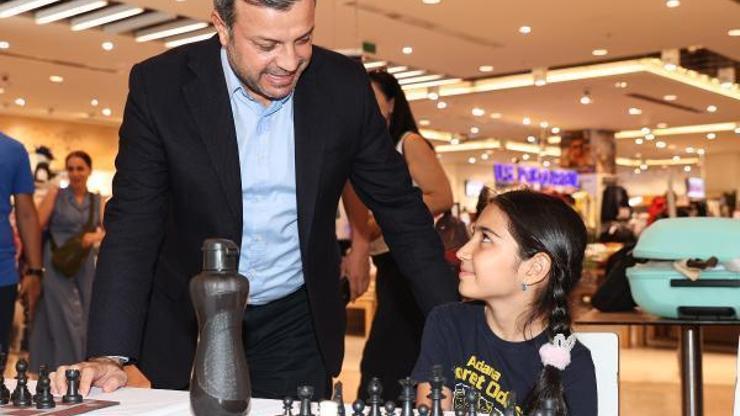 Yüreğir’de simultane satranç gösterisi