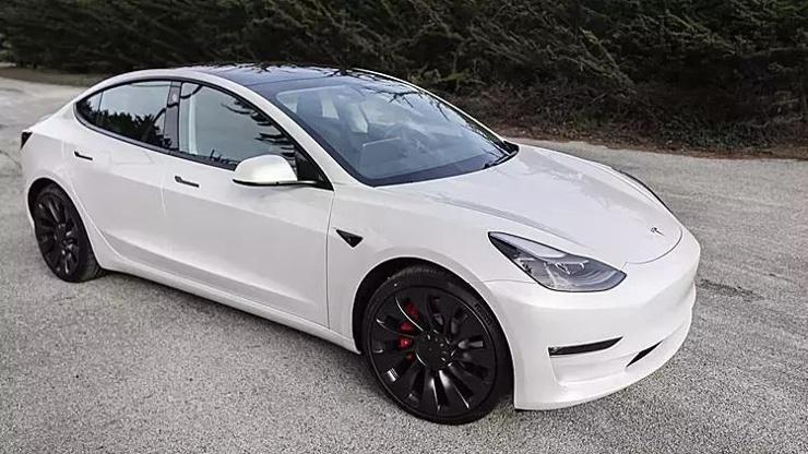 Tesla, Türkiyede de fiyat kırdı: İşte 50 araç
