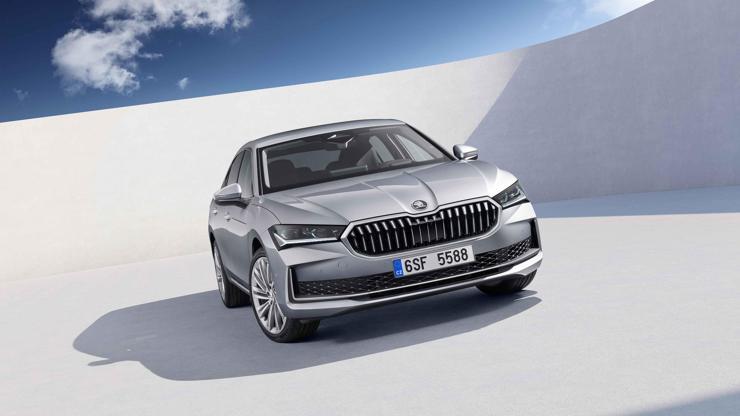 Škoda yeni Superbi tanıttı