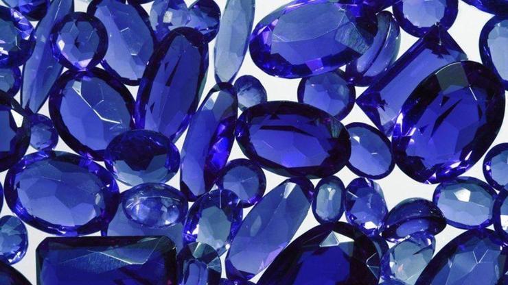 Safir ne demek, nedir Safir taşının özellikleri nelerdir Safir taşı değerli mi, pırlanta mı, faydaları nelerdir
