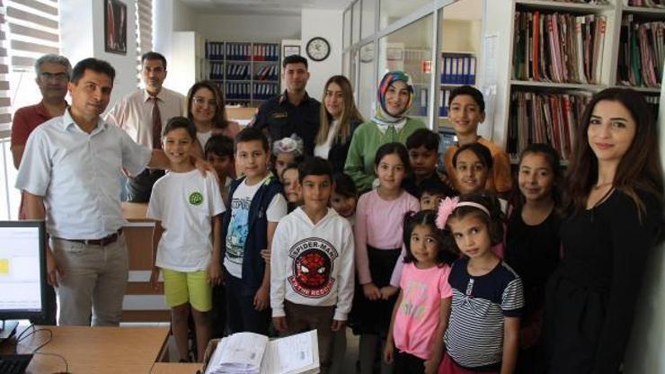Minik kursiyerler Erdemli Adliyesini gezdi