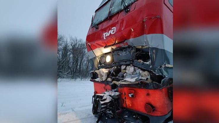 Rusya’da iki tren çarpıştı: 25 yaralı
