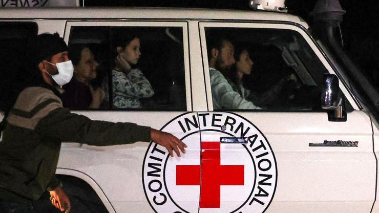 Hamas, serbest bırakılacak rehinelerin isim listesini teslim etti