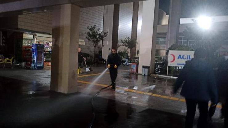 Akdenizde fırtına ve sağanak sonrası temizlik çalışması