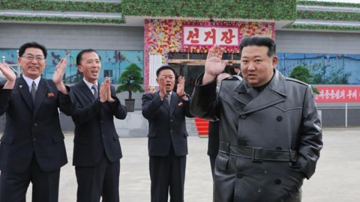 Kuzey Korede yerel seçim: Kim Jong-un oyunu kullandı