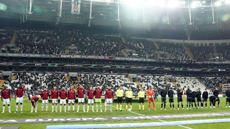 Beşiktaş evinde boş tribünlere oynadı