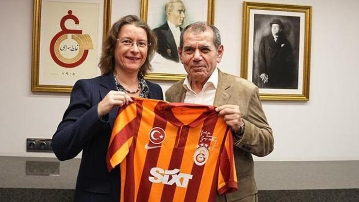 Fransanın Ankara Büyükelçisinden ve İstanbul Başkonsolosundan Galatasaraya ziyaret
