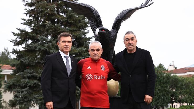 Feyyaz Uçar ve Samet Aybaba, futbolcularla buluştu