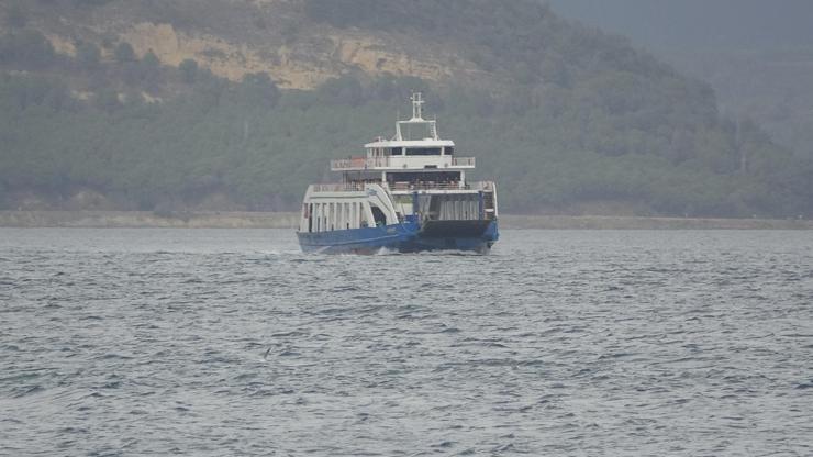 Bozcaada ve Gökçeadaya yarınki feribot seferleri iptal edildi