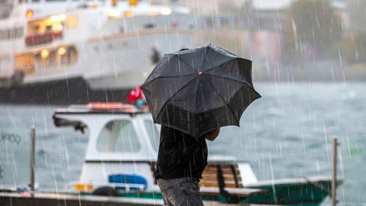 Son dakika... AKOM saat verdi: İstanbul için fırtına uyarısı