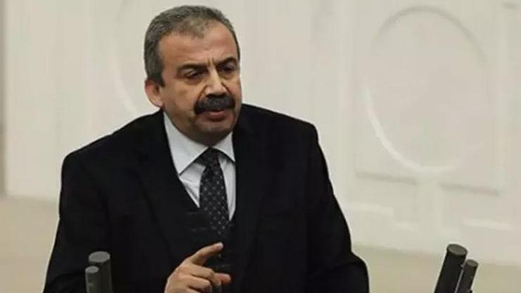 Sırrı Süreyya Önder hastaneye kaldırıldı