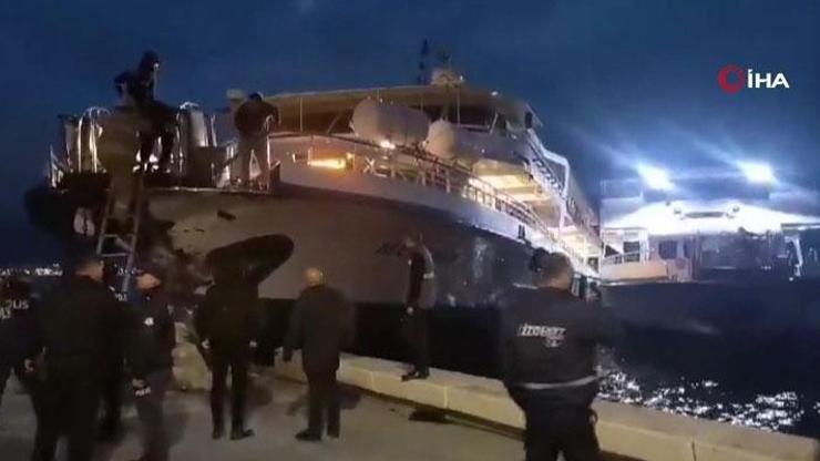Son dakika: İzmirde vapur karaya çarpıtı