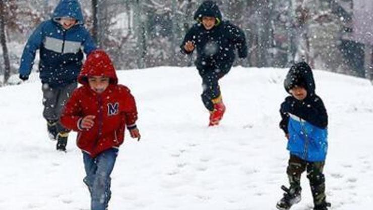 Eskişehir’de okullar tatil mi 10 Ocak 2023 Eskişehir’de yarın okul var mı yok mu Valilik’ten kar tatili açıklaması geldi mi