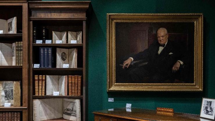 Winston Churchill’in takma dişleri müzayedede