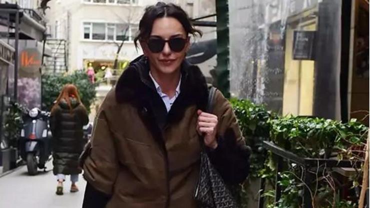 Hande Ataizinden Taş, Kâğıt, Makas açıklaması