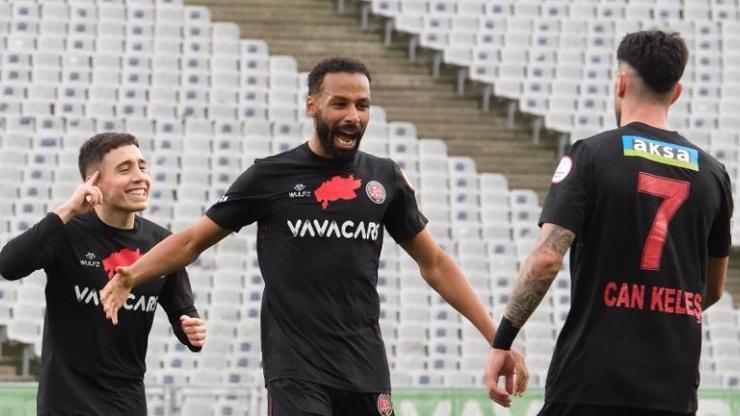 Fatih Karagümrük Pendiksporu 2 golle yendi