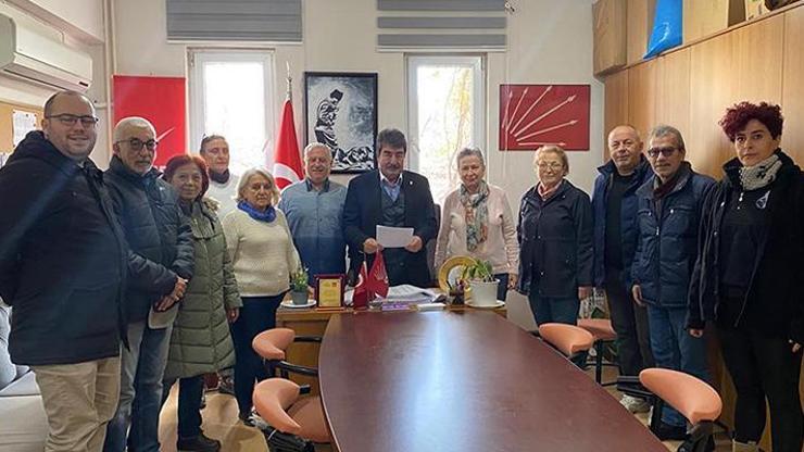 CHP Foça yönetimi istifa etti