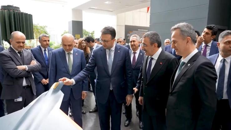 Cumhurbaşkanı Yardımcısı Yılmaz, ASELSANı ziyaret etti