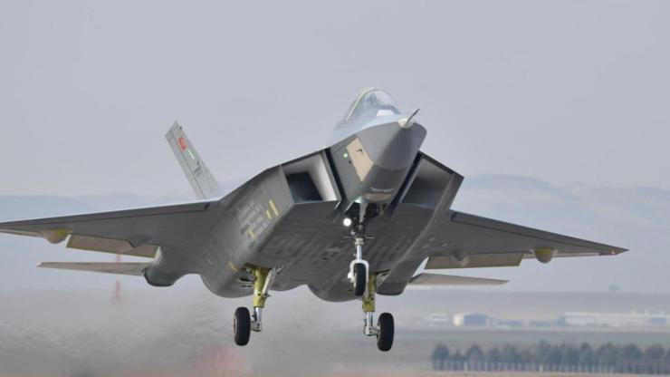 Türkler yeni bir titan üretti ABD dergisi KAANı F-35 ve F-22 ile kıyasladı: Farklı bir seviye