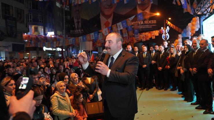 Varank: Kafası o kadar karışık ki Mecliste bedelli askerlik yasasına oy vermiş