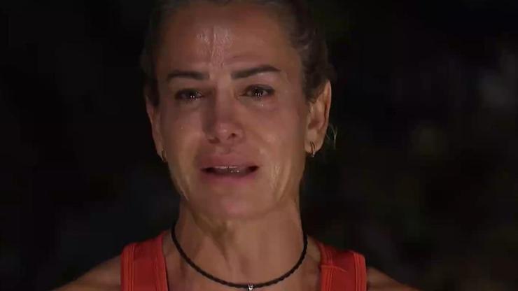 Survivor Nagihan diskalifiye mi oldu 10 Mart 2024 Nagihan Karadere Survivora devam edecek mi, sağlık durumu nasıl Gözyaşlarını tutamadı