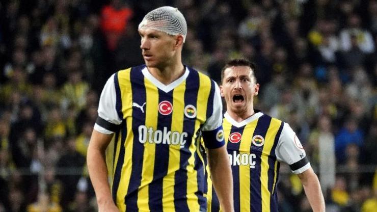 Edin Dzeko: En az 6-7 puan farkla önde olmamız gerekiyordu