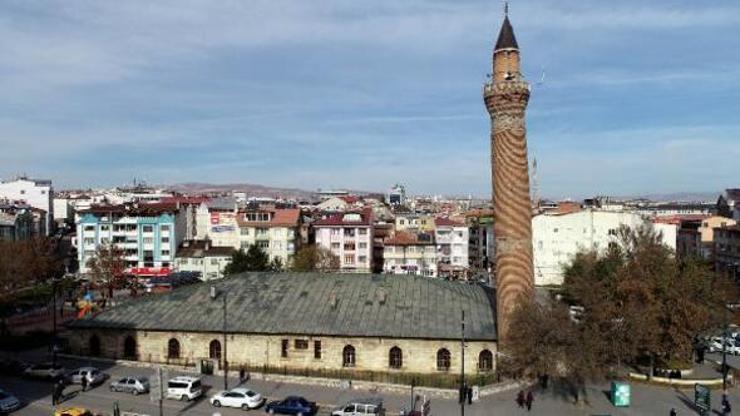 Sivas sahur vakti 14 Mart 2024 Sivas imsakiyesi Bugün Sivasta iftar ve sahur saati kaçta Sivas sahura kaçta kalkılacak, kaçta bitiyor