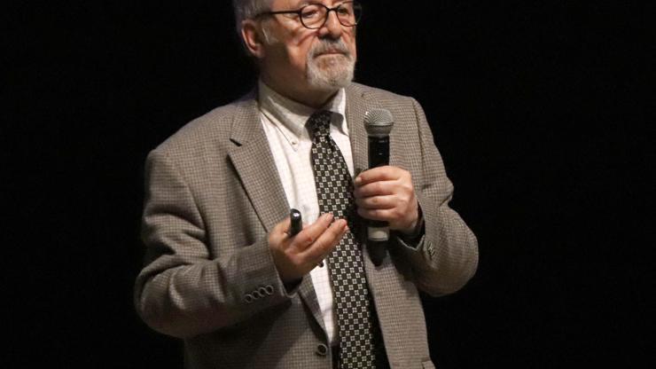 Prof. Dr. Görür: Bu deprem işini halletmemiz lazım, aksi halde tarihin çöplüğüne gideriz