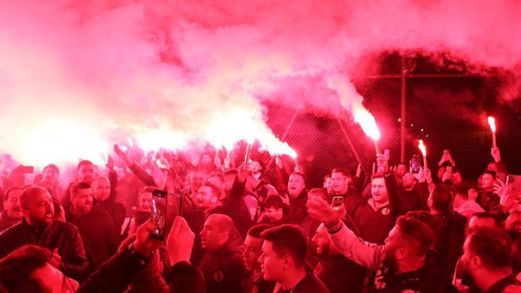 Eskişehirspor taraftarları takımına moral verdi