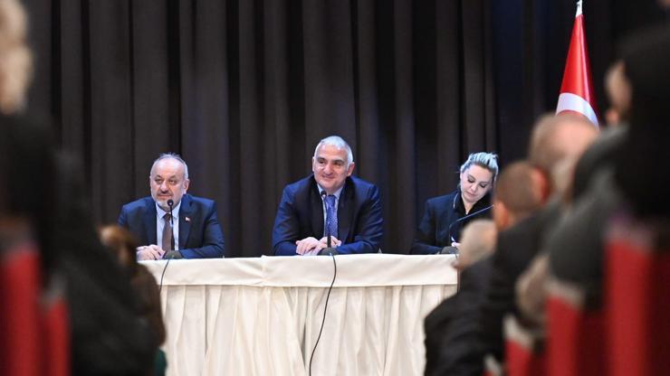Bakan Ersoy: 2024 hedefimiz, 60 milyon ziyaretçi ve 60 milyar dolar gelir elde etmek