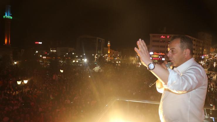 Boluda CHPli Özcan başkan seçildi; 4 ilçeyi AK Parti, 4 ilçeyi de CHP kazandı
