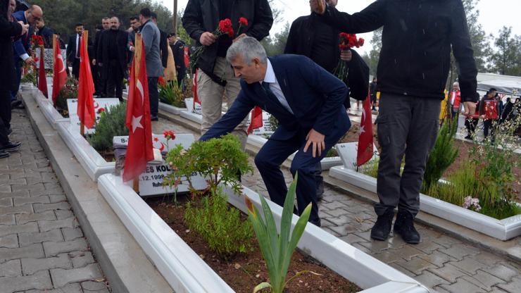 Kahramanmaraş’ta protokolden mezarlık ziyareti