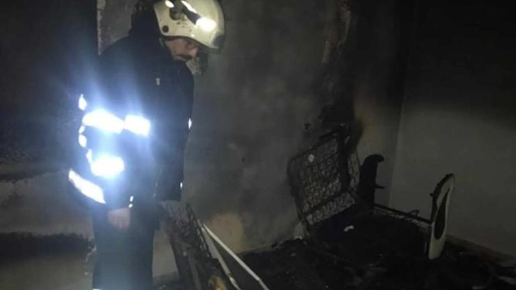 Diyarbakırda yangın çıkan ev, kullanılamaz hale geldi