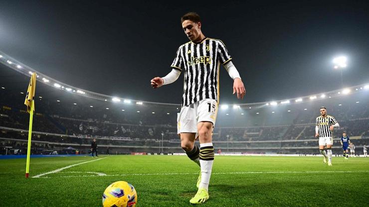 Kenan Yıldız, imzayı atıyor